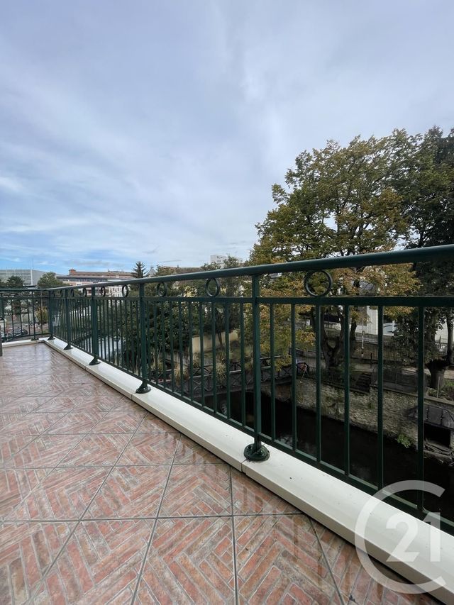 Appartement F3 &agrave; louer - 3 pi&egrave;ces - 72,71 m2 - Corbeil Essonnes - 91 - ILE-DE-FRANCE