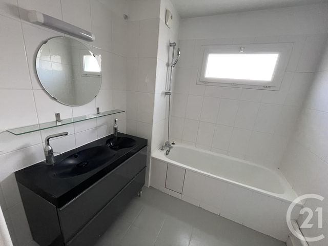Appartement F3 &agrave; louer - 3 pi&egrave;ces - 66,29 m2 - Evry - 91 - ILE-DE-FRANCE