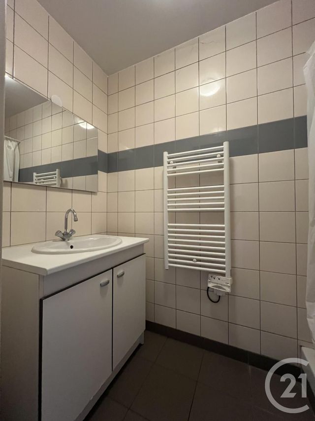 Appartement F5 &agrave; louer - 4 pi&egrave;ces - 101,38 m2 - Evry - 91 - ILE-DE-FRANCE
