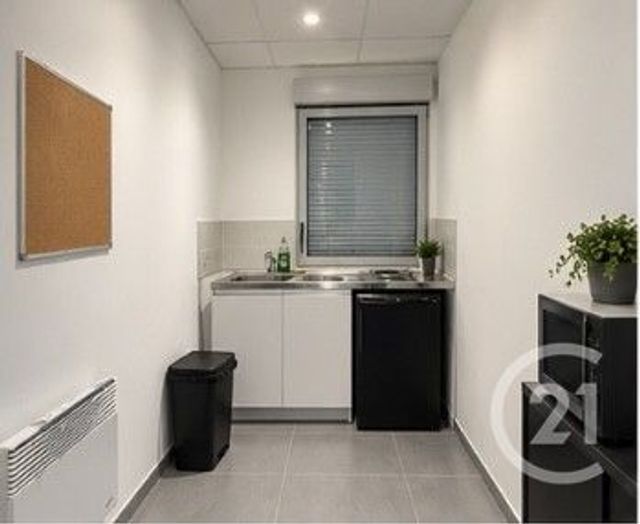 Local commercial à louer - 104.0 m2 - 45 - Loiret