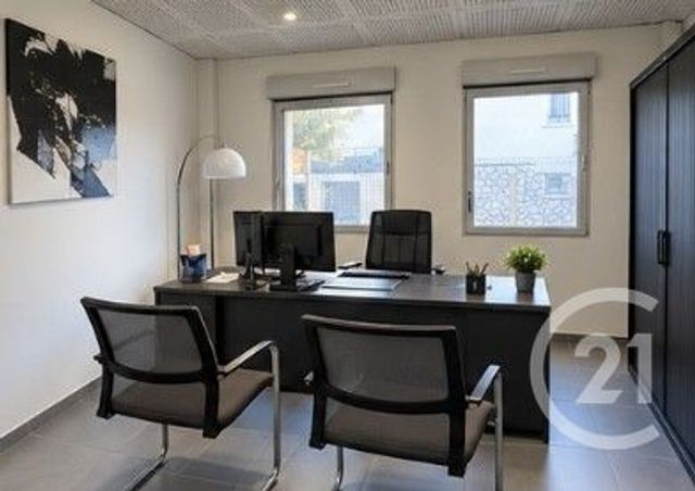 Local commercial à louer - 104.0 m2 - 45 - Loiret