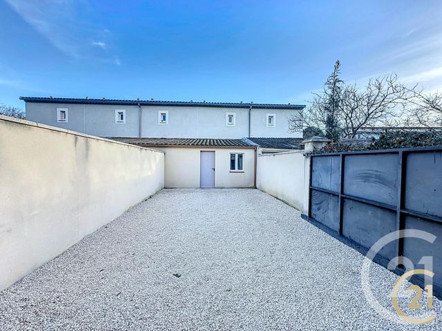 Appartement T3 à vendre - 3 pièces - 46,63 m2 - St Martin De Crau - 13 - PROVENCE-ALPES-COTE-D-AZUR