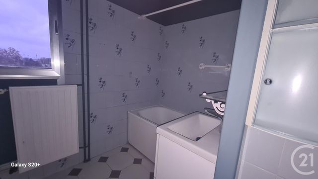 Appartement T3 &agrave; louer - 3 pi&egrave;ces - 61,90 m2 - Arles - 13 - PROVENCE-ALPES-COTE-D-AZUR