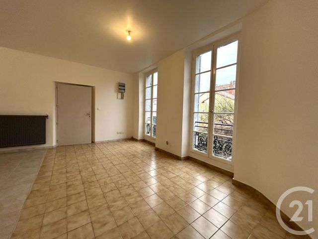 Appartement T2 &agrave; louer - 2 pi&egrave;ces - 50 m2 - Arles - 13 - PROVENCE-ALPES-COTE-D-AZUR
