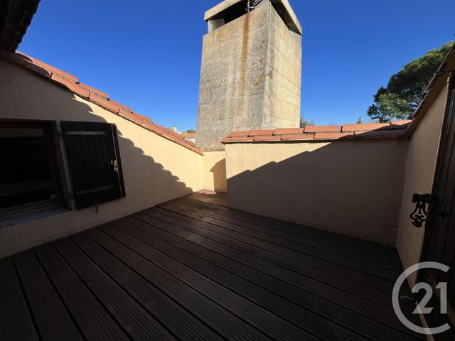 Appartement F4 &agrave; louer - 4 pi&egrave;ces - 72,30 m2 - Arles - 13 - PROVENCE-ALPES-COTE-D-AZUR