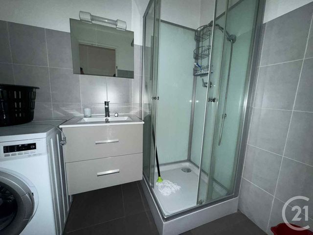 Appartement T2 &agrave; louer - 2 pi&egrave;ces - 35 m2 - Arles - 13 - PROVENCE-ALPES-COTE-D-AZUR