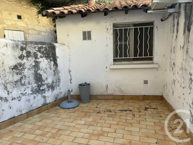 Appartement T2 &agrave; louer - 2 pi&egrave;ces - 35 m2 - Arles - 13 - PROVENCE-ALPES-COTE-D-AZUR