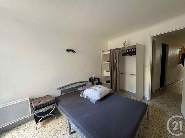 Appartement T2 &agrave; louer - 2 pi&egrave;ces - 35 m2 - Arles - 13 - PROVENCE-ALPES-COTE-D-AZUR