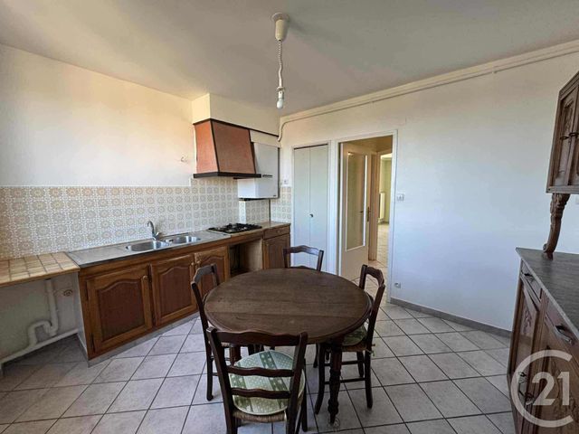 Appartement T3 &agrave; louer - 3 pi&egrave;ces - 65 m2 - Arles - 13 - PROVENCE-ALPES-COTE-D-AZUR