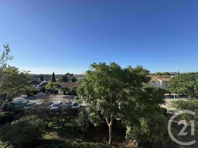 Appartement T3 &agrave; louer - 3 pi&egrave;ces - 65 m2 - Arles - 13 - PROVENCE-ALPES-COTE-D-AZUR