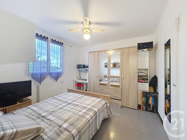 Appartement F4 &agrave; vendre - 4 pi&egrave;ces - 63,34 m2 - Arles - 13 - PROVENCE-ALPES-COTE-D-AZUR