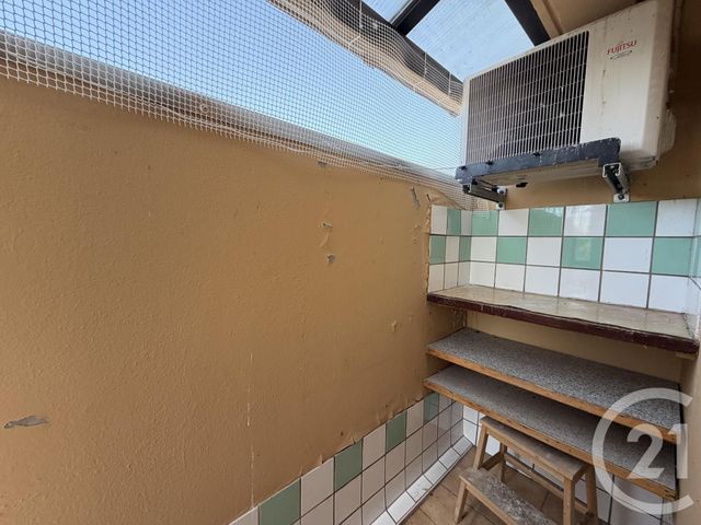 Appartement T4 &agrave; louer - 4 pi&egrave;ces - 73,40 m2 - Arles - 13 - PROVENCE-ALPES-COTE-D-AZUR