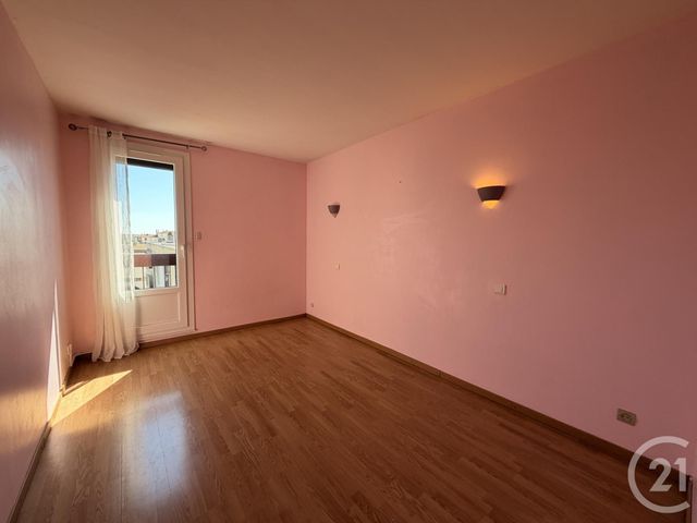 Appartement T4 &agrave; louer - 4 pi&egrave;ces - 73,40 m2 - Arles - 13 - PROVENCE-ALPES-COTE-D-AZUR