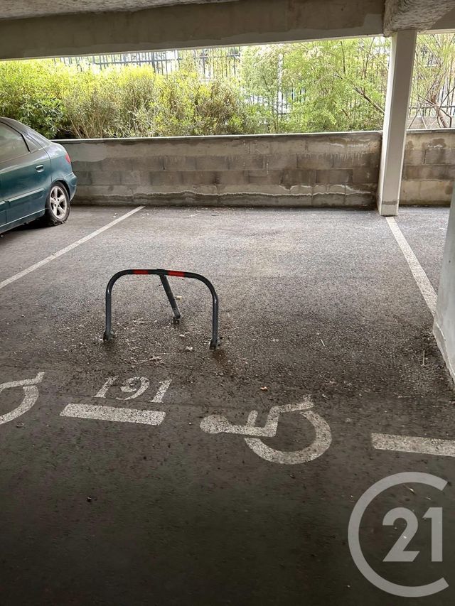 Parking &agrave; louer - 10 m2 - Arles - 13 - PROVENCE-ALPES-COTE-D-AZUR
