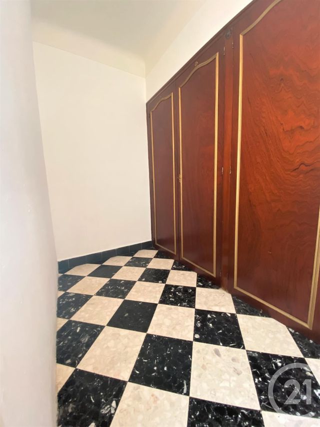 Appartement T4 &agrave; louer - 4 pi&egrave;ces - 87,17 m2 - Fourques - 30 - LANGUEDOC-ROUSSILLON