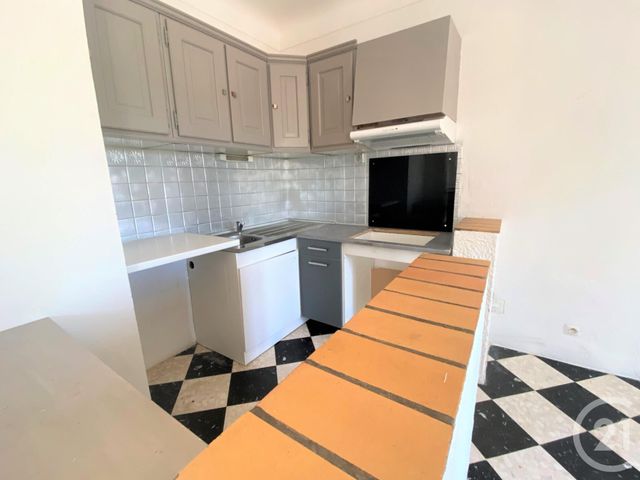 Appartement T4 &agrave; louer - 4 pi&egrave;ces - 87,17 m2 - Fourques - 30 - LANGUEDOC-ROUSSILLON