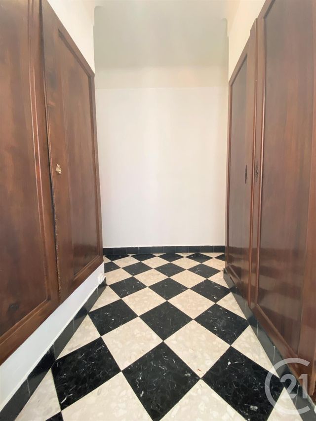 Appartement T4 &agrave; louer - 4 pi&egrave;ces - 87,17 m2 - Fourques - 30 - LANGUEDOC-ROUSSILLON