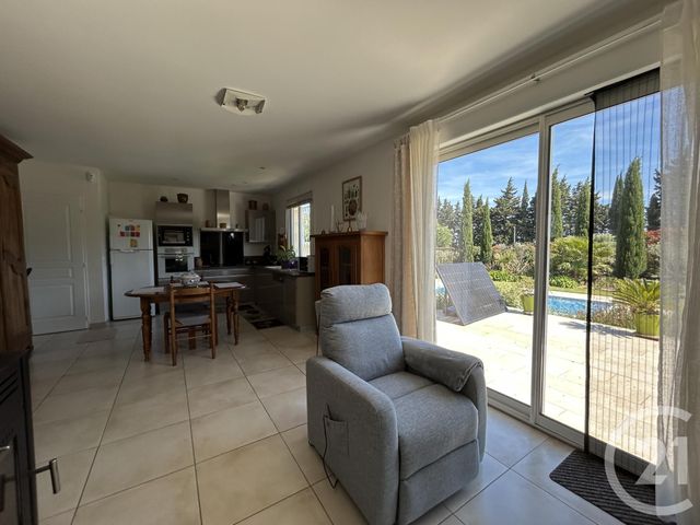 Appartement T2 &agrave; louer - 2 pi&egrave;ces - 49,28 m2 - Arles - 13 - PROVENCE-ALPES-COTE-D-AZUR
