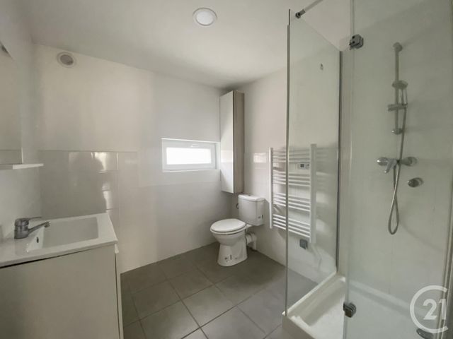 Appartement F2 &agrave; louer - 2 pi&egrave;ces - 48,47 m2 - Arles - 13 - PROVENCE-ALPES-COTE-D-AZUR