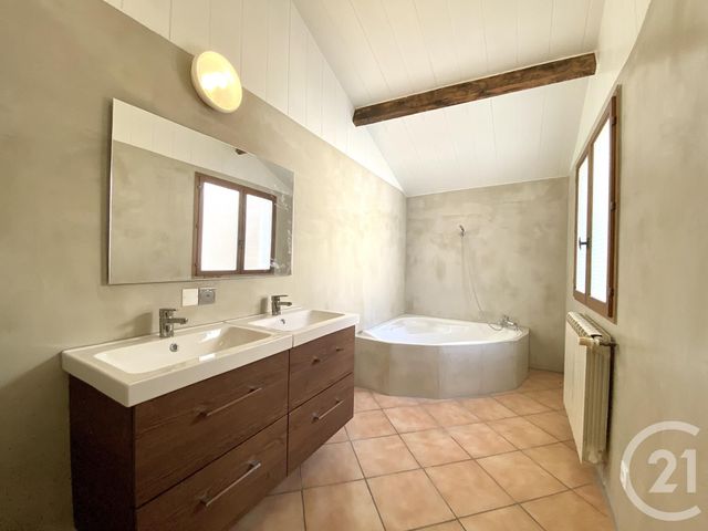 Maison &agrave; louer - 5 pi&egrave;ces - 120,37 m2 - Arles - 13 - PROVENCE-ALPES-COTE-D-AZUR