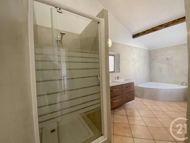 Maison &agrave; louer - 5 pi&egrave;ces - 120,37 m2 - Arles - 13 - PROVENCE-ALPES-COTE-D-AZUR
