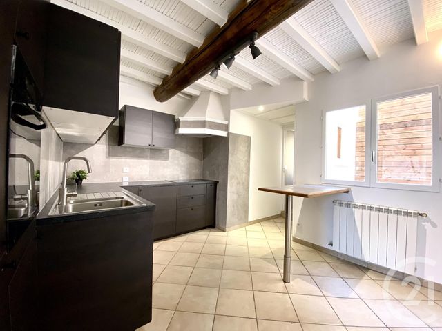 Maison &agrave; louer - 5 pi&egrave;ces - 120,37 m2 - Arles - 13 - PROVENCE-ALPES-COTE-D-AZUR