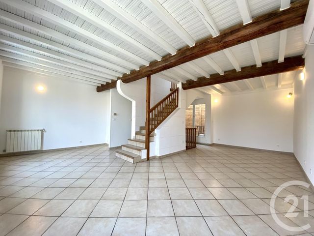 Maison &agrave; louer - 5 pi&egrave;ces - 120,37 m2 - Arles - 13 - PROVENCE-ALPES-COTE-D-AZUR