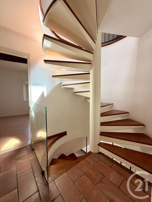 Maison &agrave; louer - 5 pi&egrave;ces - 123,30 m2 - Arles - 13 - PROVENCE-ALPES-COTE-D-AZUR