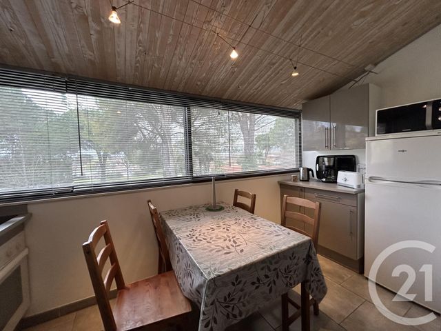 Appartement Studio &agrave; louer - 1 pi&egrave;ce - 28,02 m2 - Arles - 13 - PROVENCE-ALPES-COTE-D-AZUR