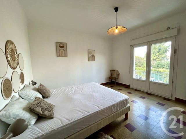 Appartement T4 &agrave; louer - 4 pi&egrave;ces - 76,74 m2 - Arles - 13 - PROVENCE-ALPES-COTE-D-AZUR