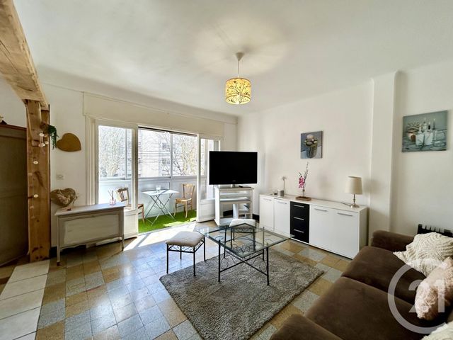 Appartement T4 &agrave; louer - 4 pi&egrave;ces - 76,74 m2 - Arles - 13 - PROVENCE-ALPES-COTE-D-AZUR