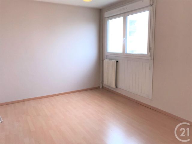 Appartement T4 &agrave; louer - 4 pi&egrave;ces - 75,55 m2 - Arles - 13 - PROVENCE-ALPES-COTE-D-AZUR