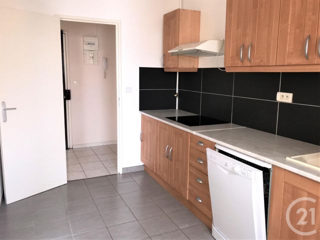 Appartement T4 &agrave; louer - 4 pi&egrave;ces - 75,55 m2 - Arles - 13 - PROVENCE-ALPES-COTE-D-AZUR