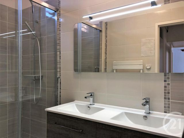 Appartement T3 &agrave; louer - 3 pi&egrave;ces - 50 m2 - Avignon - 84 - PROVENCE-ALPES-COTE-D-AZUR