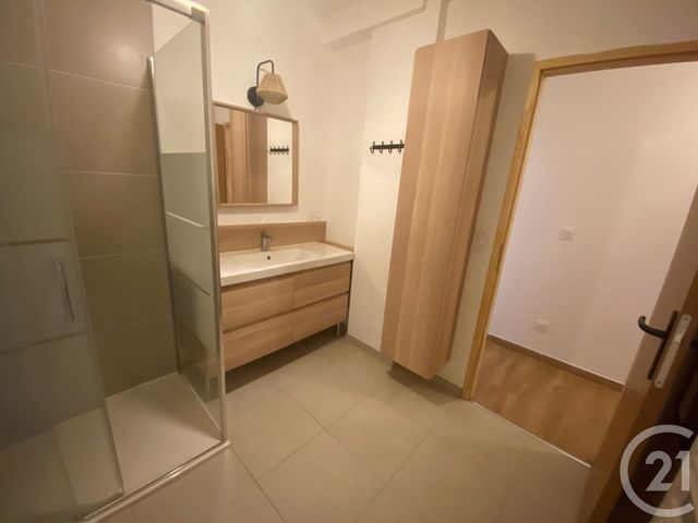 Appartement à louer - 3 pièces - 62 m2 - Avignon - 84 - PROVENCE-ALPES-COTE-D-AZUR