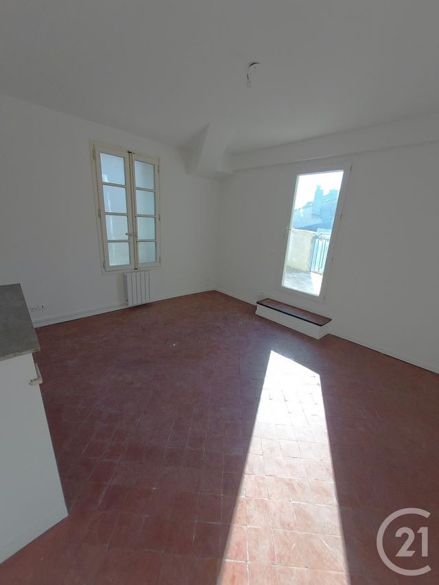 Appartement T2 &agrave; louer - 2 pi&egrave;ces - 38 m2 - Avignon - 84 - PROVENCE-ALPES-COTE-D-AZUR