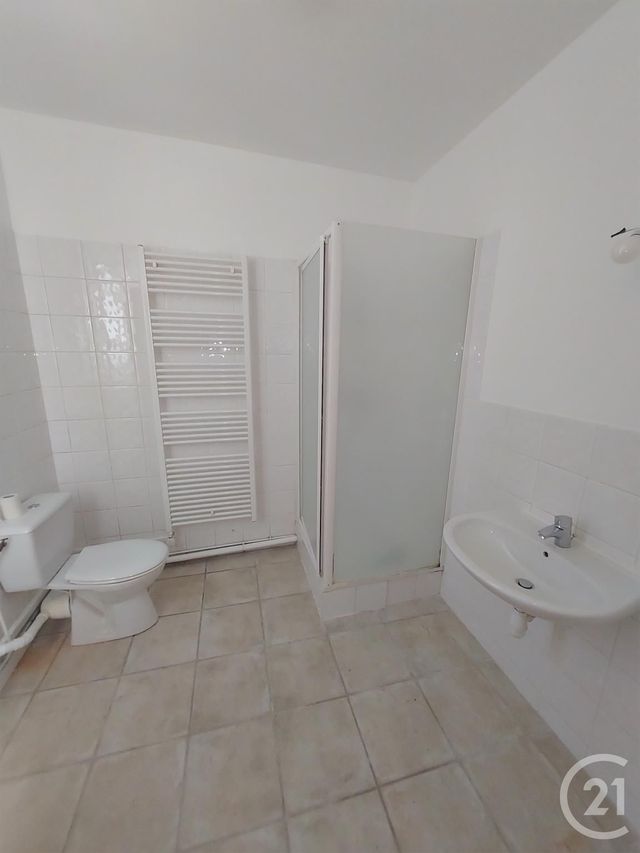 Appartement T2 &agrave; louer - 2 pi&egrave;ces - 38 m2 - Avignon - 84 - PROVENCE-ALPES-COTE-D-AZUR