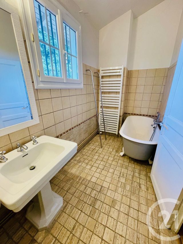 Maison à vendre - 7 pièces - 256 m2 - Villeneuve Les Avignon - 30 - LANGUEDOC-ROUSSILLON