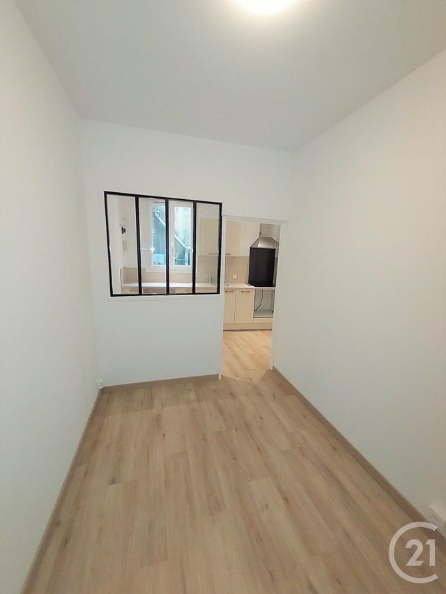 Appartement T2 &agrave; louer - 2 pi&egrave;ces - 27,70 m2 - Avignon - 84 - PROVENCE-ALPES-COTE-D-AZUR