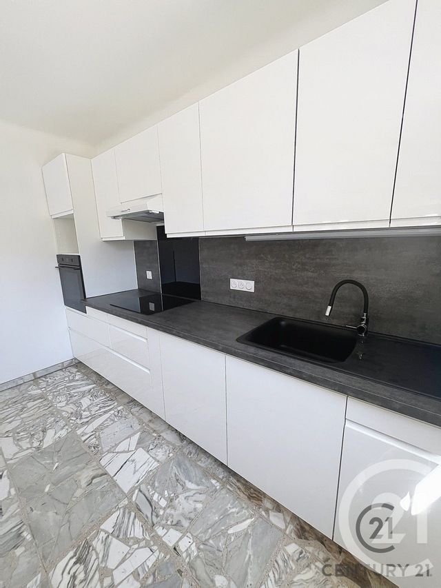 Maison &agrave; louer - 4 pi&egrave;ces - 96,28 m2 - Les Angles - 30 - LANGUEDOC-ROUSSILLON