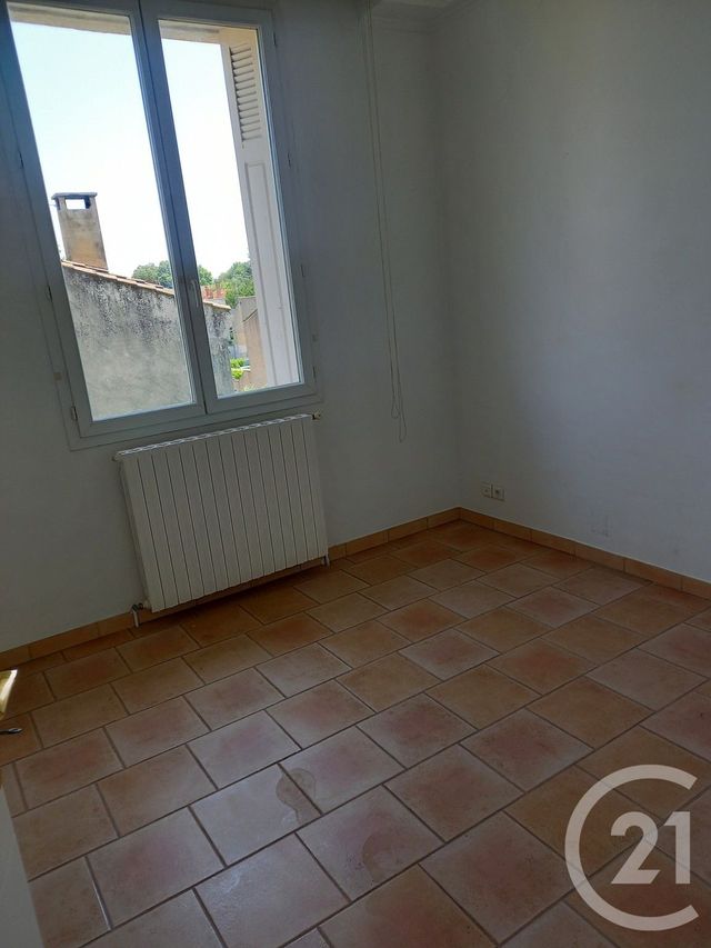 Appartement à louer - 3 pièces - 64 m2 - Avignon - 84 - PROVENCE-ALPES-COTE-D-AZUR