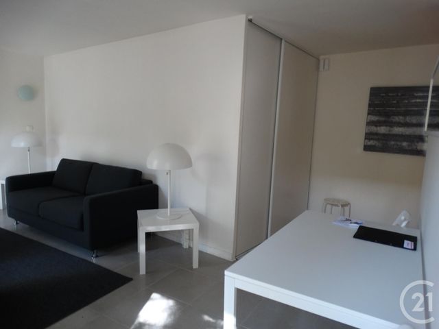 Appartement Studio à louer - 1 pièce - 31 m2 - Avignon - 84 - PROVENCE-ALPES-COTE-D-AZUR