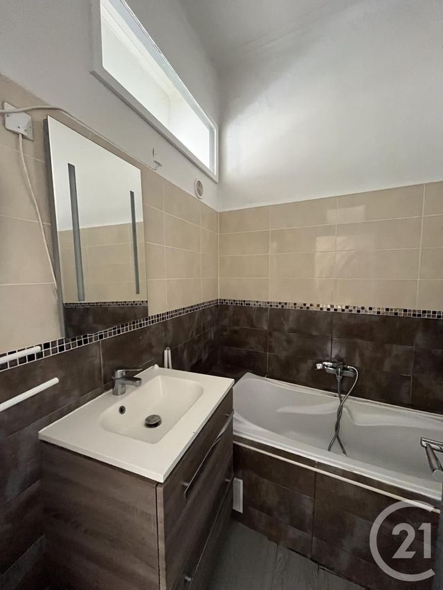 Appartement Studio à louer - 1 pièce - 34 m2 - Avignon - 84 - PROVENCE-ALPES-COTE-D-AZUR