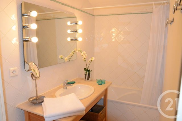 Appartement F4 à louer - 4 pièces - 75 m2 - Avignon - 84 - PROVENCE-ALPES-COTE-D-AZUR