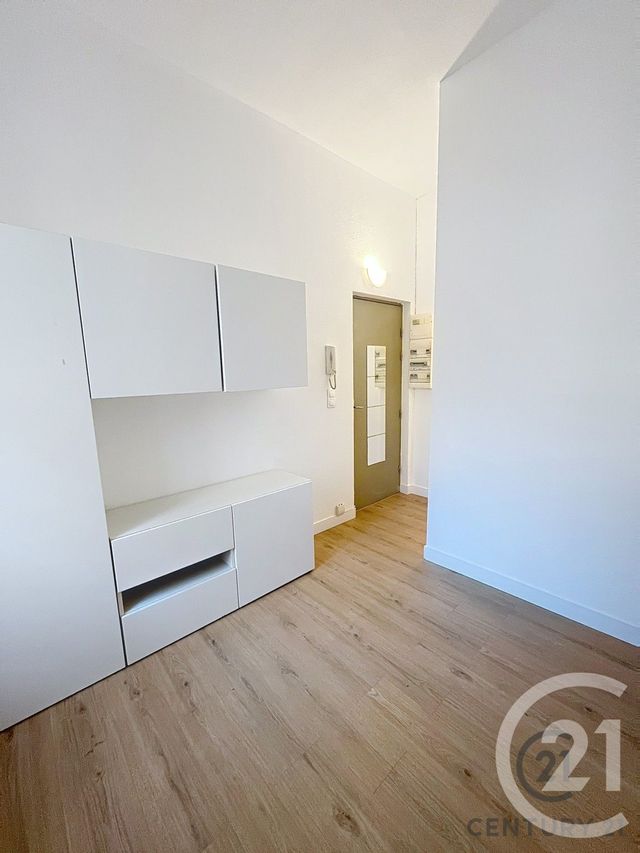 Appartement T1 &agrave; louer - 1 pi&egrave;ce - 20 m2 - Avignon - 84 - PROVENCE-ALPES-COTE-D-AZUR