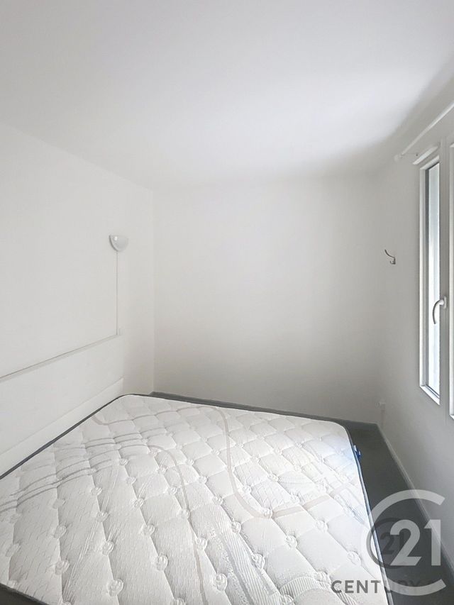 Appartement Studio &agrave; louer - 1 pi&egrave;ce - 24,32 m2 - Villeneuve Les Avignon - 30 - LANGUEDOC-ROUSSILLON