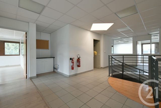 Bureaux à louer - 272.0 m2 - 84 - Vaucluse