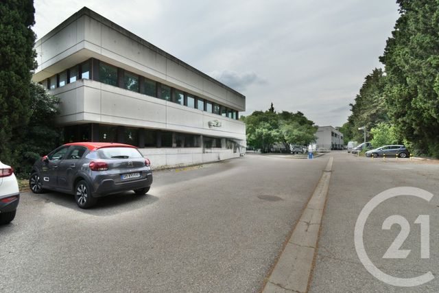 Bureaux à louer - 272.0 m2 - 84 - Vaucluse