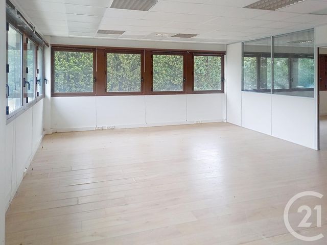 Bureaux à louer - 272.0 m2 - 84 - Vaucluse