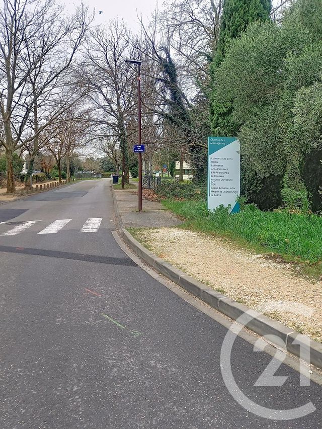 Bureaux à louer - 272.0 m2 - 84 - Vaucluse